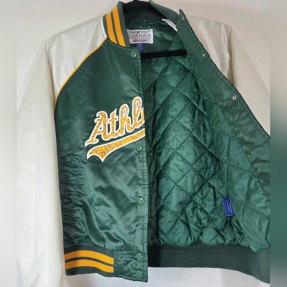 VINTAGE GENUINE MERCHANDISE OAKLAND ATHLETICS SATIN BOMBER JACKET. - Picture 2 of 9